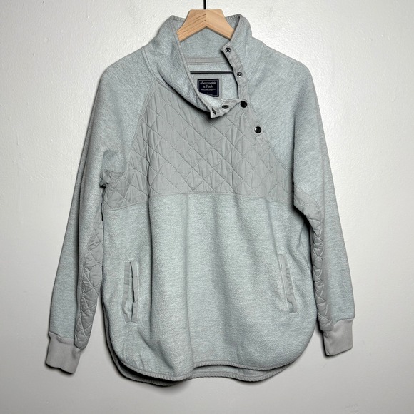 Abercrombie & Fitch Sweaters - Abercrombie & Fitch Womens Pullover Sweater L Gray Quilted Pocket Cozy‎ Preppy